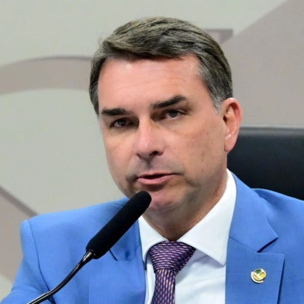 Flávio Bolsonaro em evento público
