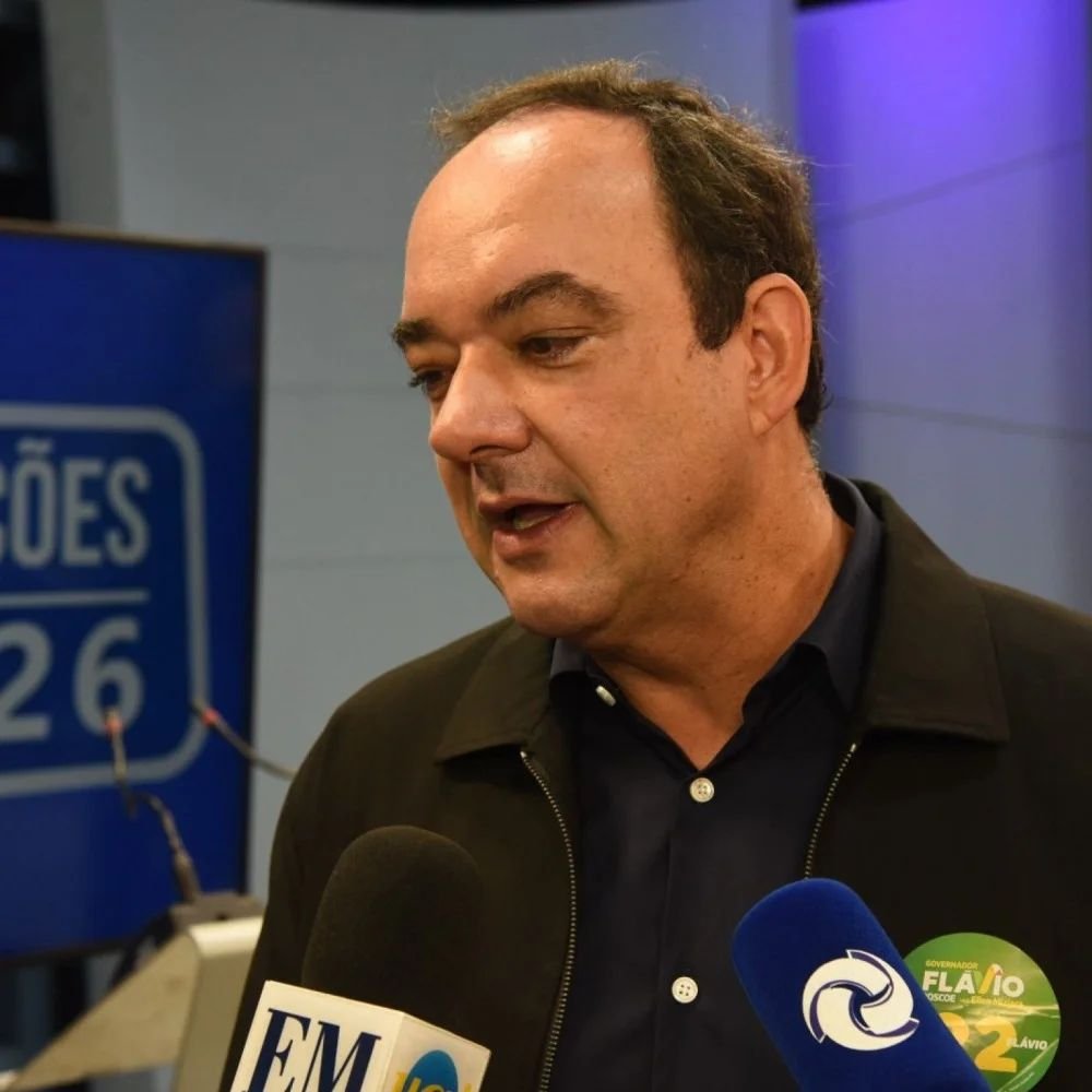 Flávio Roscoe em evento público durante campanha