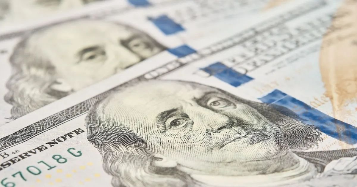 Painel eletrônico com cotações do Ibovespa na bolsa de valores