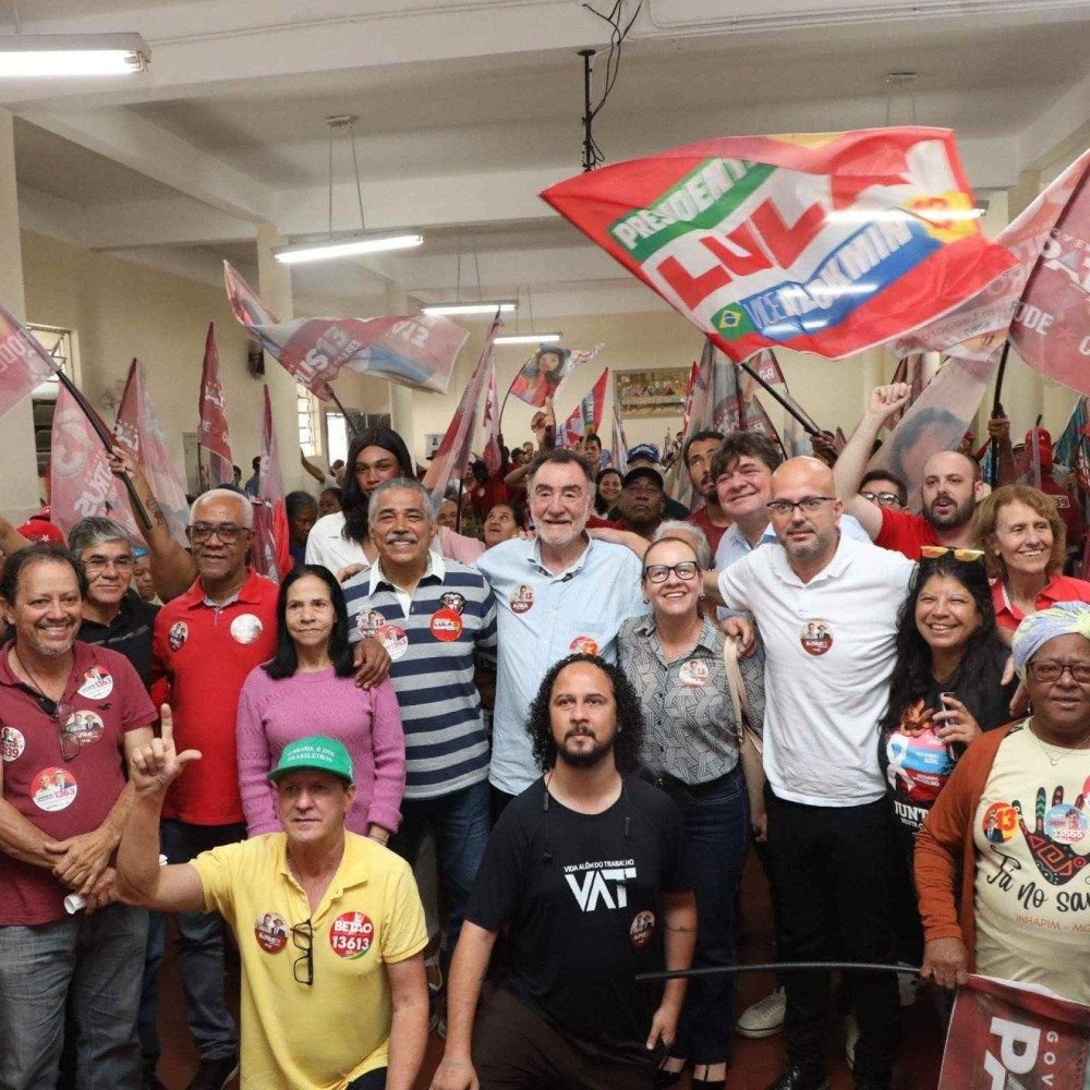 Patrus Ananias em evento político em Caratinga